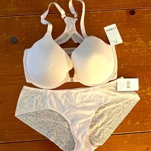 Brand new with tag’s lingerie set. Absolutely NEVER worn.